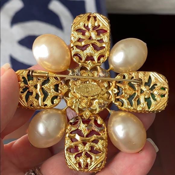 RARE! Authentic Vintage Gripoix CHANEL PIN. - Picture 6 of 8